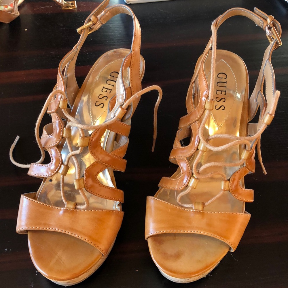 Guess sandal. Cork wedge. Ankle buckle. Lace front